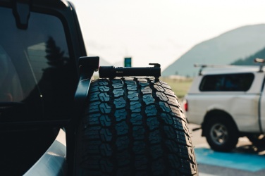 Logo trade reklaamkingitused foto: Gear X RCS taaskasutatud alumiiniumist suure jõudlusega auto taskulamp